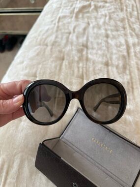 Gucci Brown Tortoiseshell Round Women's Sunglasses with Gold Logo